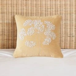 Brand new 🎉 Dorma Dorma Daylesford Square Cushion ❤️